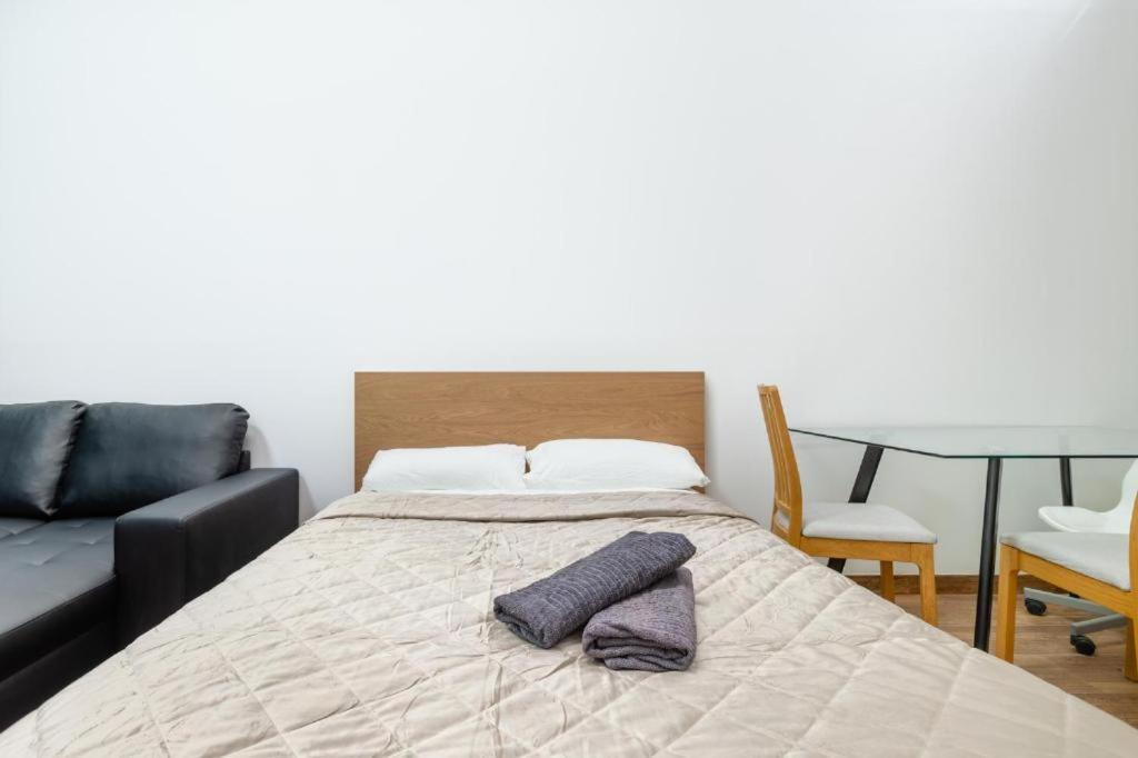 Aparthotel Camp Nou & Fira Business Lofts L'Hospitalet de Llobregat Exterior foto