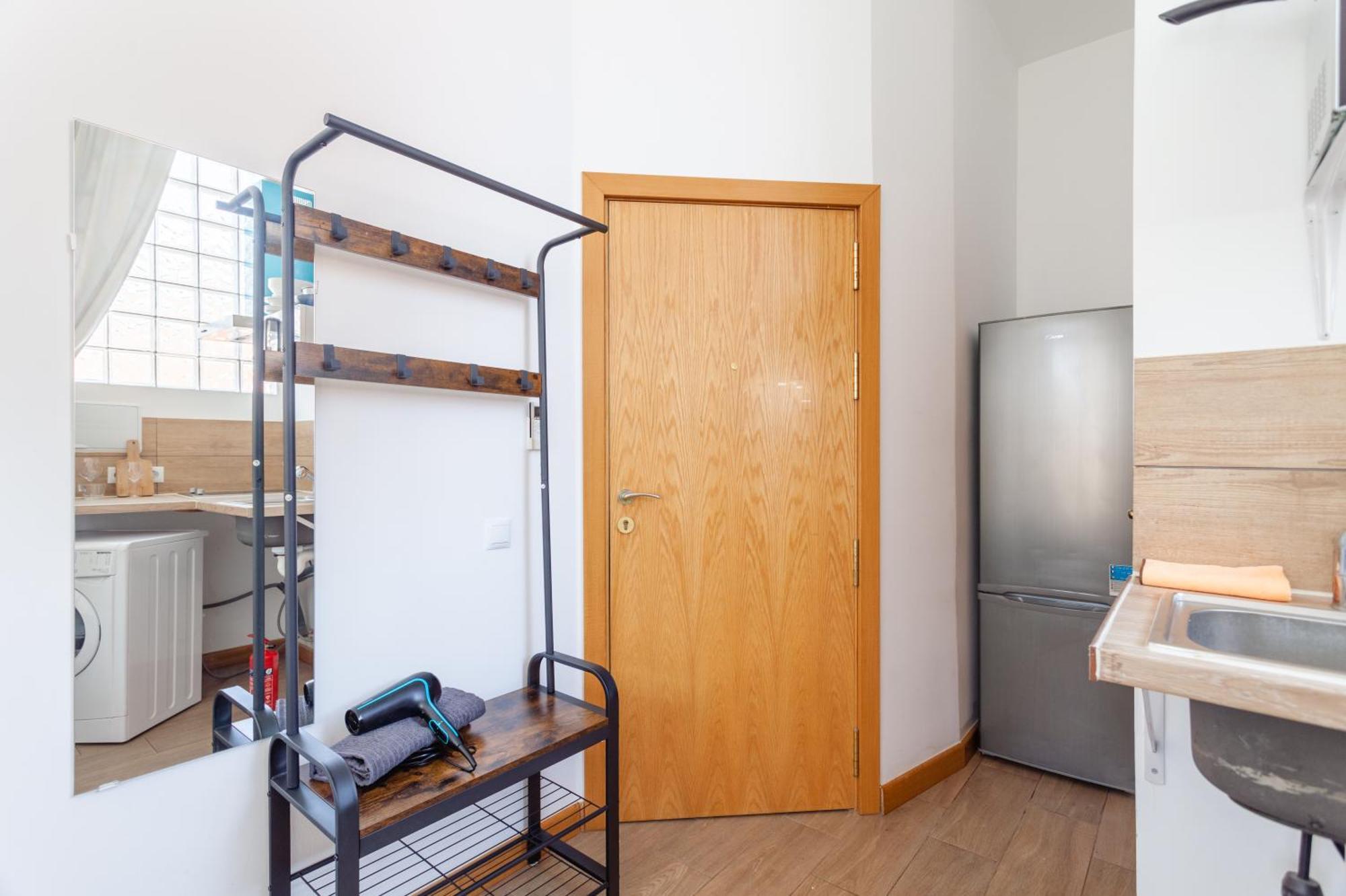 Aparthotel Camp Nou & Fira Business Lofts L'Hospitalet de Llobregat Exterior foto